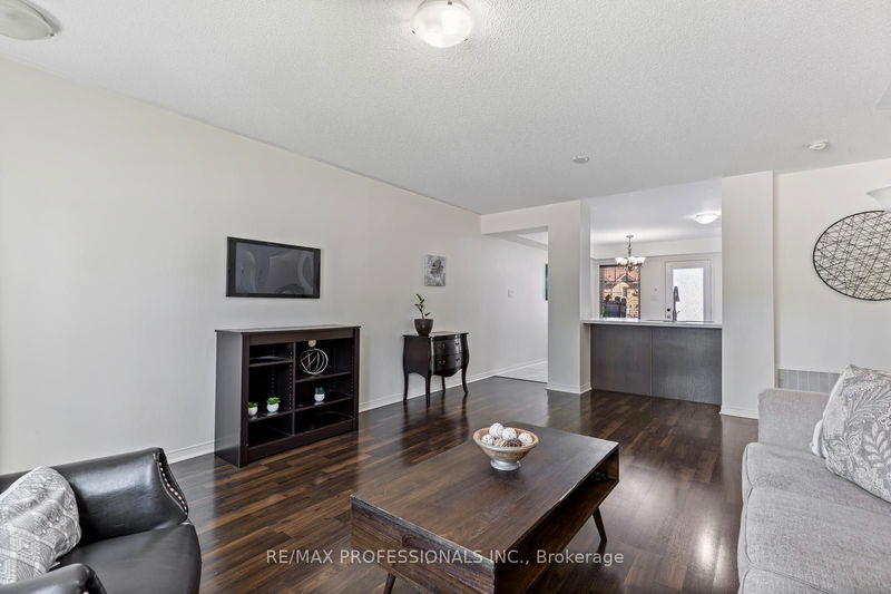  5 - 3070 Thomas St  Mississauga, L5M 0T2 | Image 5