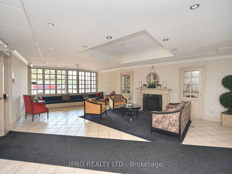 1507 - 1360 Rathburn Rd E, Mississauga, L4W 4H4 | Image 2