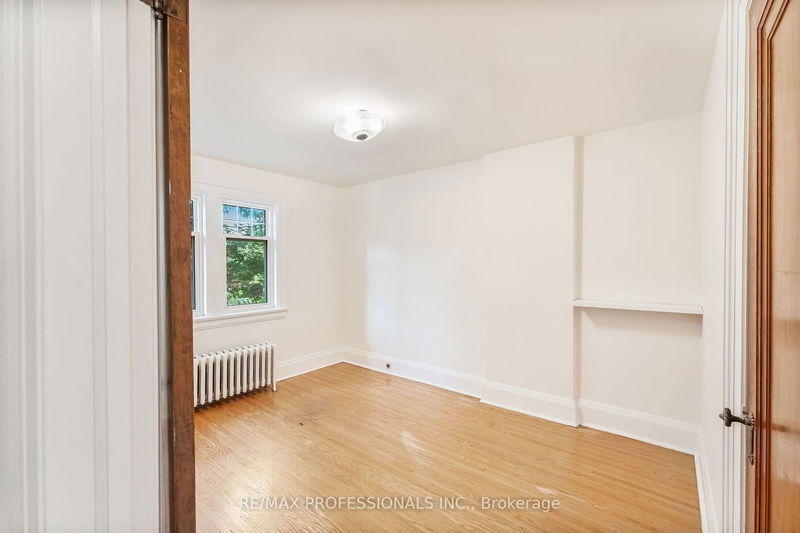 61 Methuen Ave  Toronto, M6S 1Z7 | Image 18