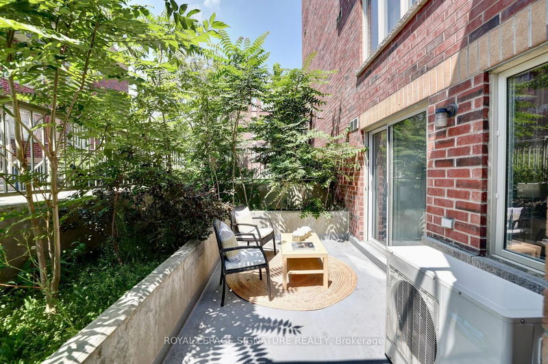  133 - 5 Elsie Lane  Toronto, M6P 3N3 | Image 17