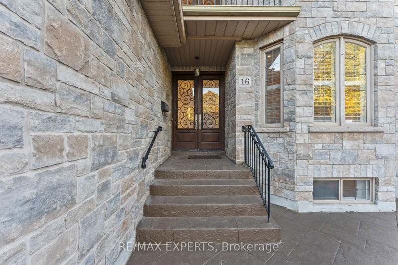 16 Windsor Rd  Toronto, M9R 3G1 | Image 4