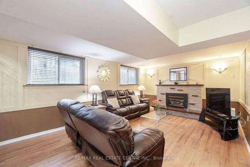 28 Jubilee Crt  Brampton, L6S 2H2 | Image 27