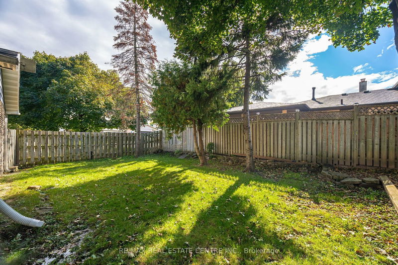 28 Jubilee Crt  Brampton, L6S 2H2 | Image 37