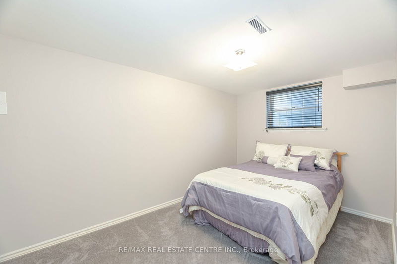 28 Jubilee Crt  Brampton, L6S 2H2 | Image 39