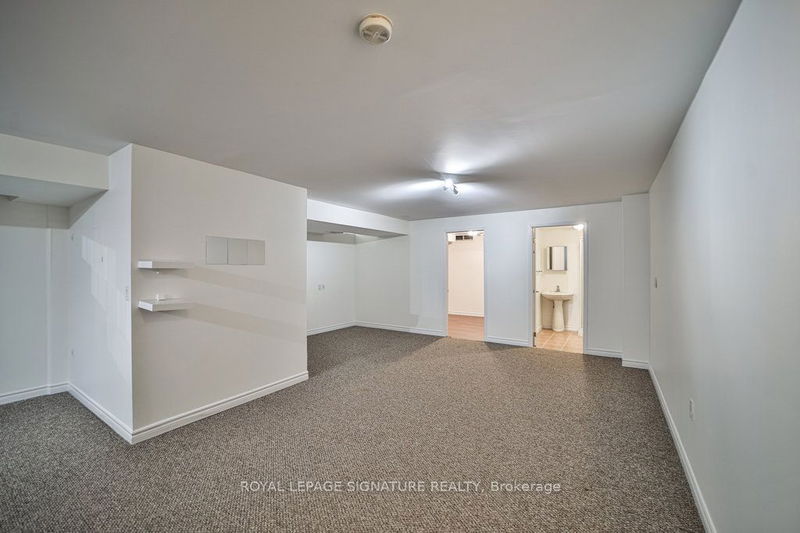 3875 Skyview St  Mississauga, L5M 8A1 | Image 35