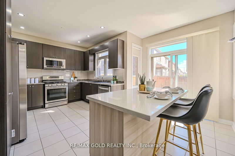 98 Zelda Rd  Brampton, L6R 3V5 | Image 12