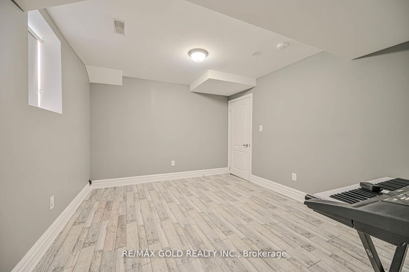 98 Zelda Rd  Brampton, L6R 3V5 | Image 33