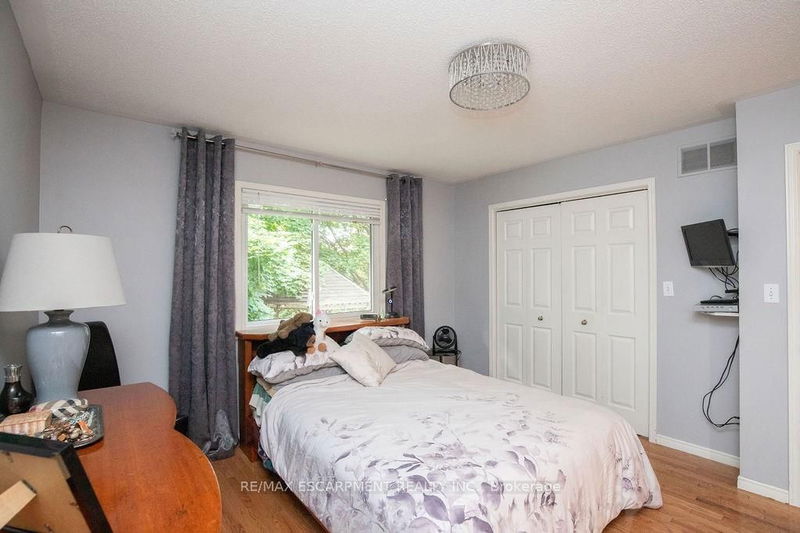 1084 Clearview Ave  Burlington, L7T 2J1 | Image 23