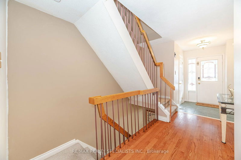 6017 Chidham Cres  Mississauga, L5N 2R8 | Image 16