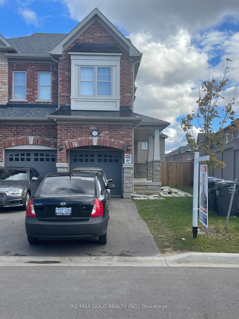 101 Finegan Circ  Brampton, L7A 4Z9 | Image 1