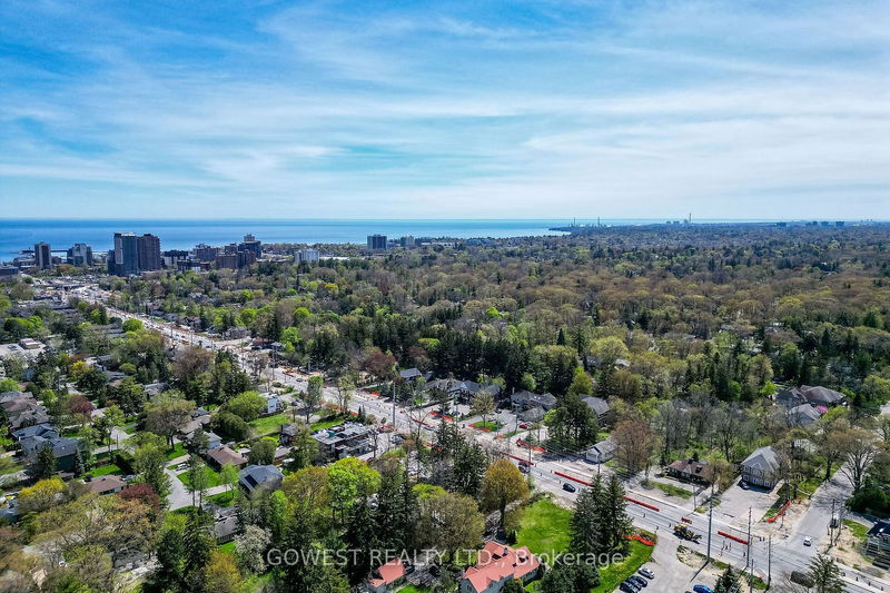 62 Pinewood Tr  Mississauga, L5G 2L1 | Image 22