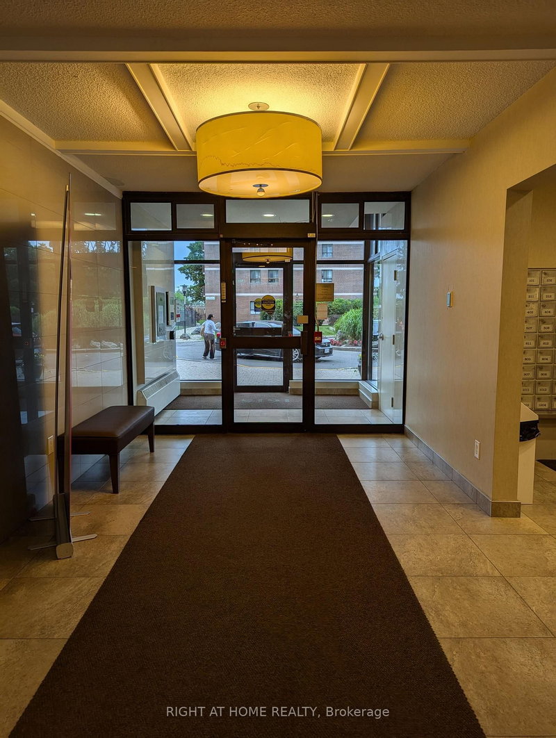 708 - 1615 Bloor St N, Mississauga, L4X 1S2 | Image 2