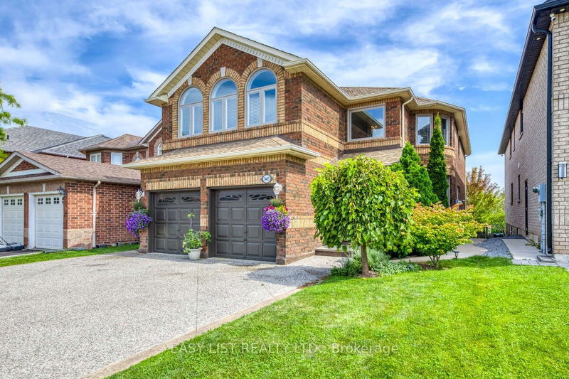 5443 Mcfarren Blvd  Mississauga, L5M 5Y3 | Image 2