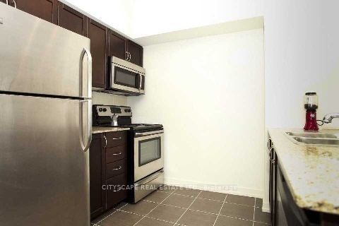  L03 - 816 Lansdowne Ave  Toronto, M6H 4K6 | Image 5