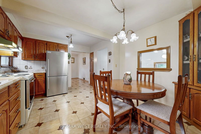 60 Parkchester Rd  Toronto, M6M 2S2 | Image 13