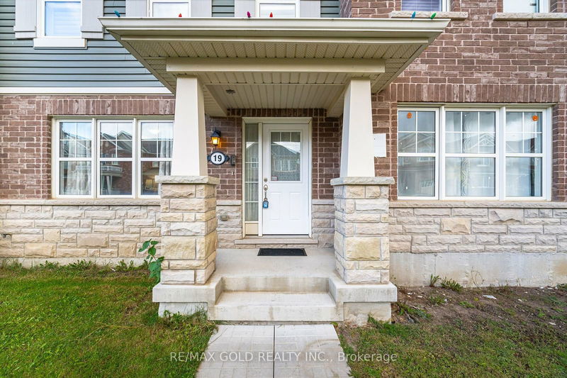 19 Billiter Rd  Brampton, L7A 4G8 | Image 2