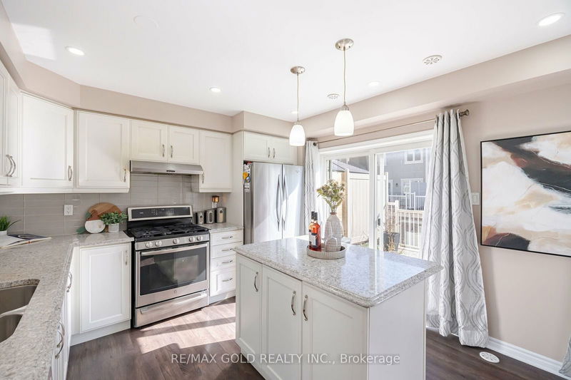 19 Billiter Rd  Brampton, L7A 4G8 | Image 9