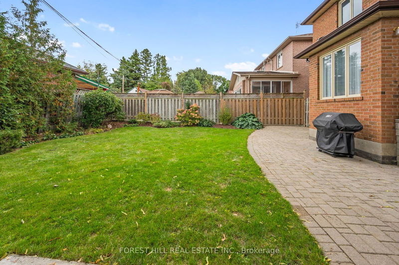 44 Jellicoe Ave  Toronto, M8W 1W1 | Image 32