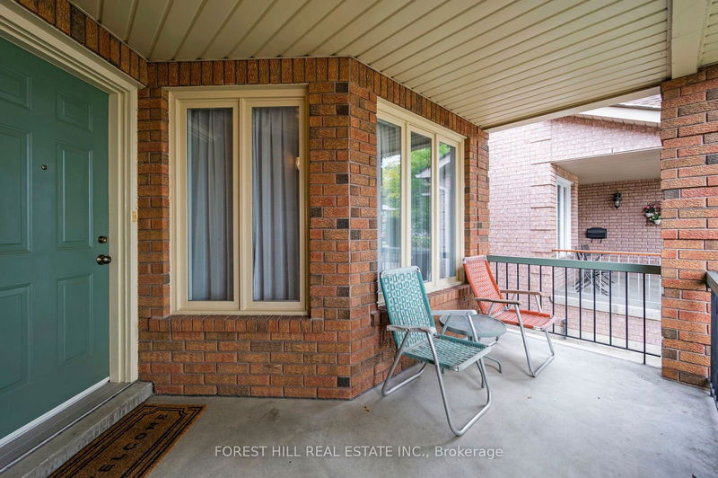 44 Jellicoe Ave  Toronto, M8W 1W1 | Image 4