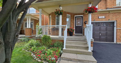 3263 Camberwell Dr  Mississauga, L5M 6T2 | Image 1