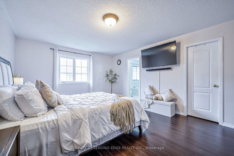 3263 Camberwell Dr  Mississauga, L5M 6T2 | Image 22