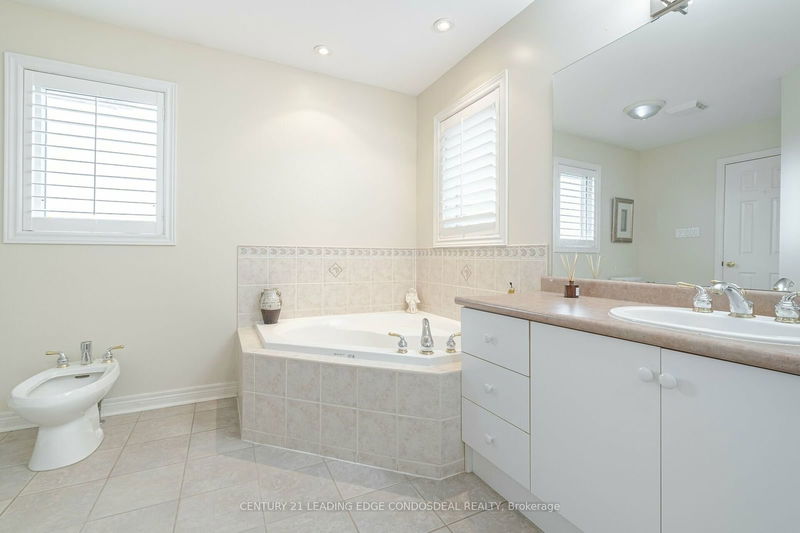 321 Landsbridge St  Caledon, L7E 1X7 | Image 26