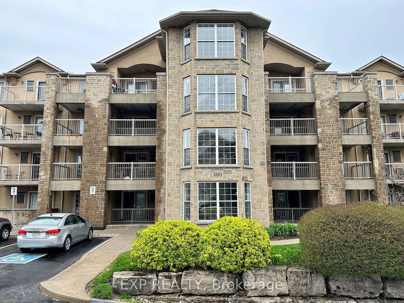 home for lease on 104-1810 Walker's Line