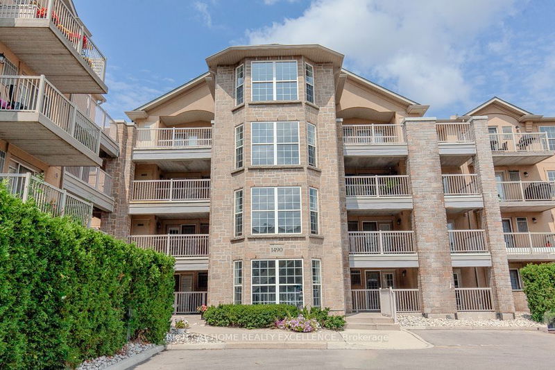  411 - 1490 Bishops Gate  Oakville, L6M 4N3 | Image 2