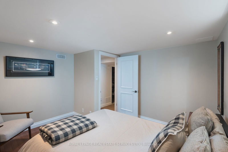 55 Green Lanes   Toronto, M8Z 4V8 | Image 30