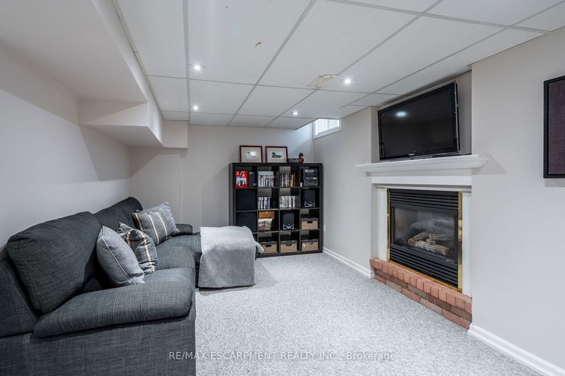 2083 Edgebank Crt  Burlington, L7M 2S8 | Image 26