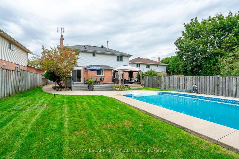 2083 Edgebank Crt  Burlington, L7M 2S8 | Image 32