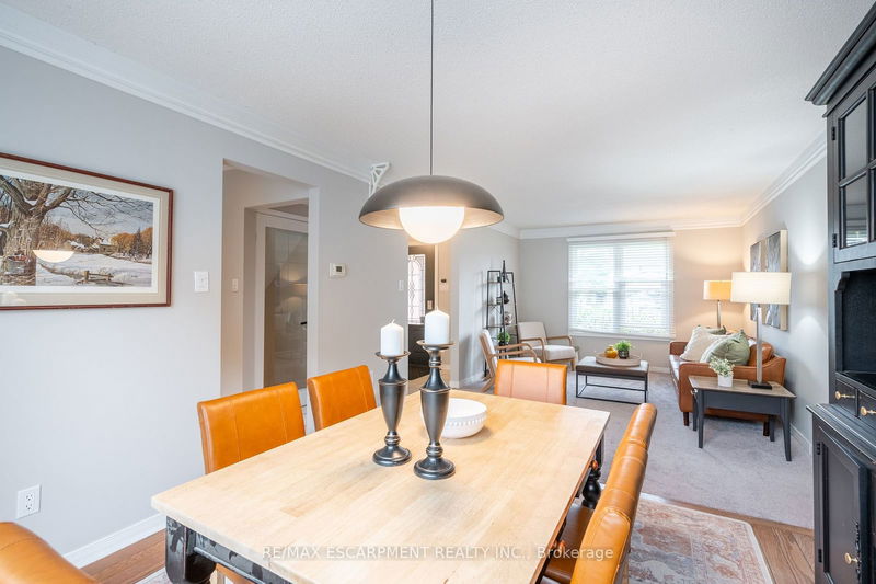 2083 Edgebank Crt  Burlington, L7M 2S8 | Image 8