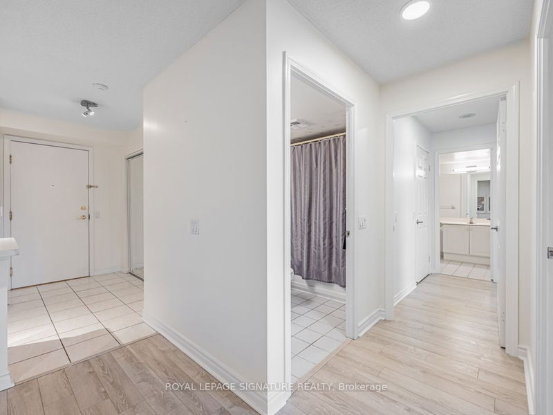  413 - 35 Kingsbridge Garden Circ  Mississauga, L5R 3Z5 | Image 18