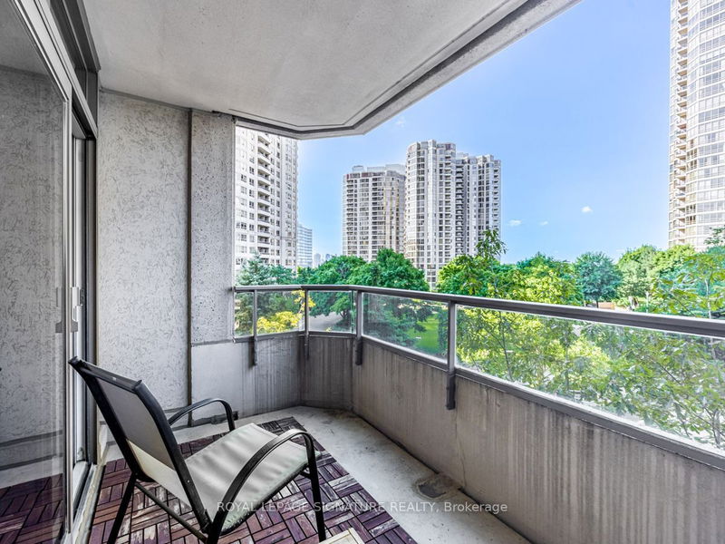  413 - 35 Kingsbridge Garden Circ  Mississauga, L5R 3Z5 | Image 26