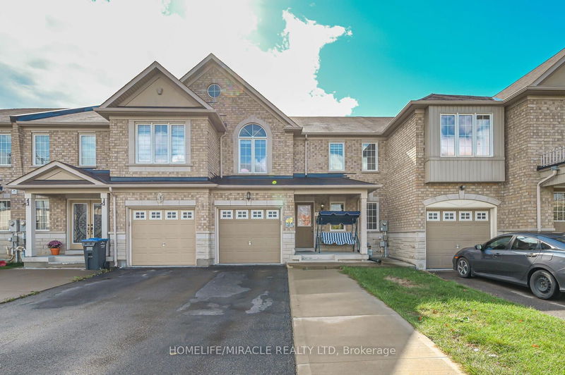 15 Fairwood Circ  Brampton, L6R 0X6 | Image 1