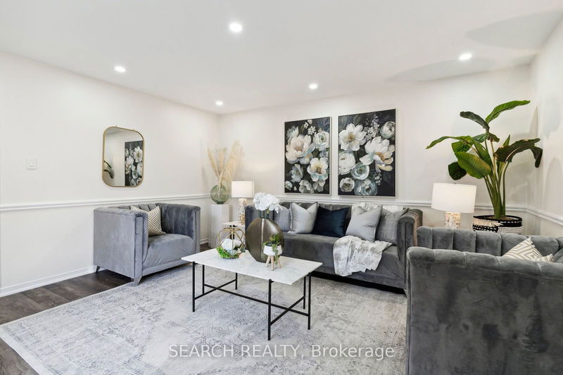 62 Stoneledge Circ  Brampton, L6R 1J7 | Image 3