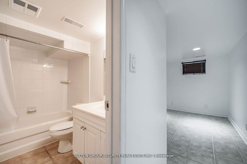 50 William St  Toronto, M9N 2G7 | Image 21