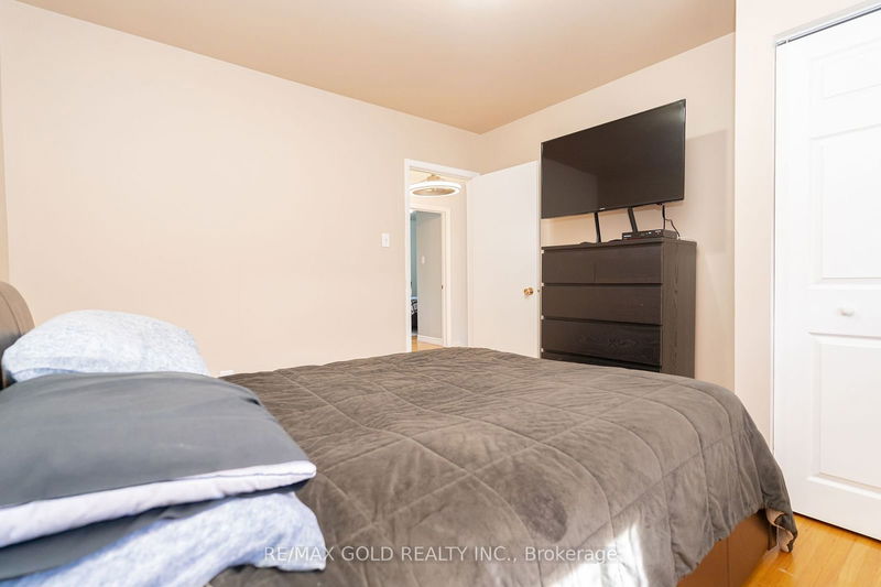 104 Dorchester Dr  Brampton, L6T 3E7 | Image 23