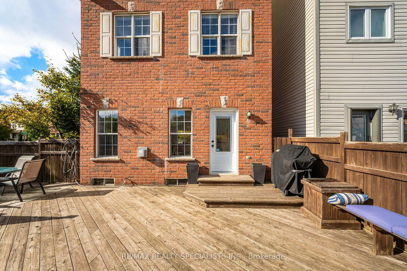 202 Littlewood Dr  Oakville, L6H 6T6 | Image 33