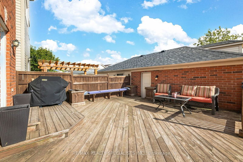 202 Littlewood Dr  Oakville, L6H 6T6 | Image 34