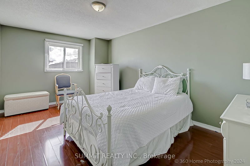 31 Castlehill Rd  Brampton, L6X 4E3 | Image 17