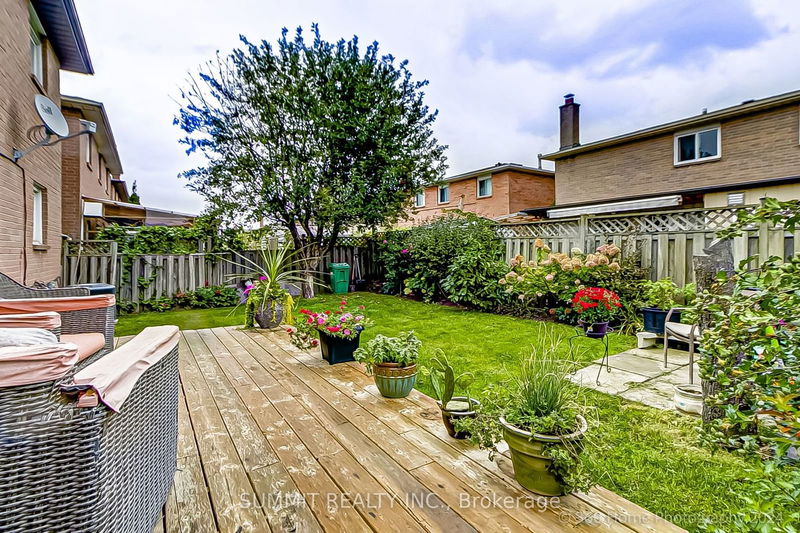 31 Castlehill Rd  Brampton, L6X 4E3 | Image 28