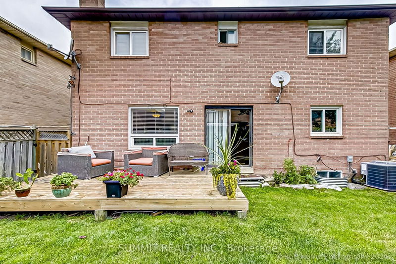 31 Castlehill Rd  Brampton, L6X 4E3 | Image 29