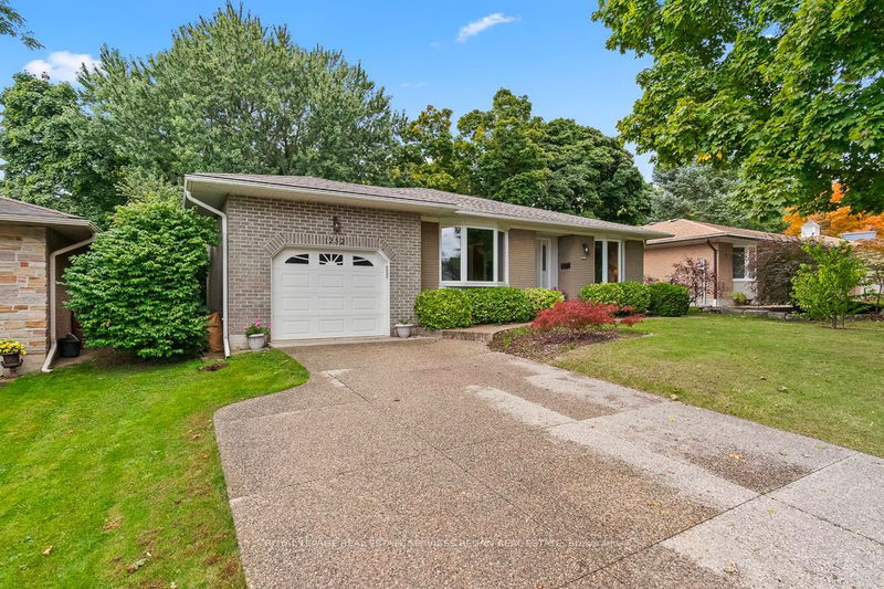 1252 Kensington Park Rd  Oakville, L6H 2G9 | Image 2