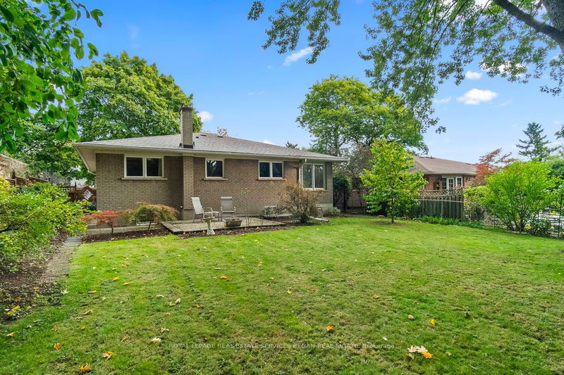 1252 Kensington Park Rd  Oakville, L6H 2G9 | Image 34