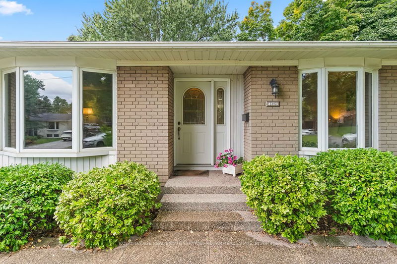 1252 Kensington Park Rd  Oakville, L6H 2G9 | Image 4