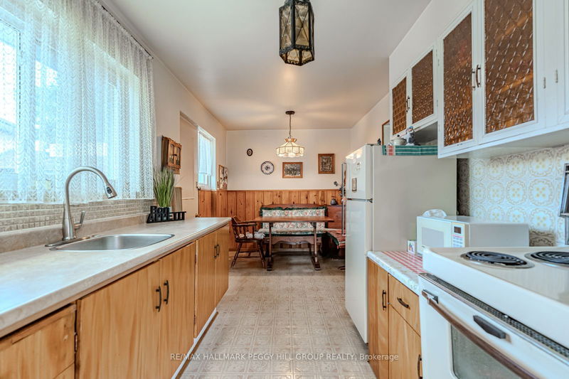 26 Azalea Crt  Toronto, M9M 1V1 | Image 3