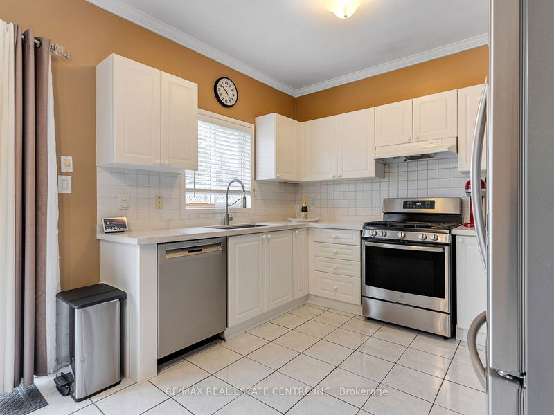 73 Baybrook Rd  Brampton, L7A 1L4 | Image 11