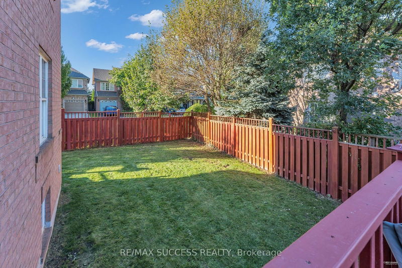 2383 Cornerbrooke Cres  Oakville, L6M 4B5 | Image 40