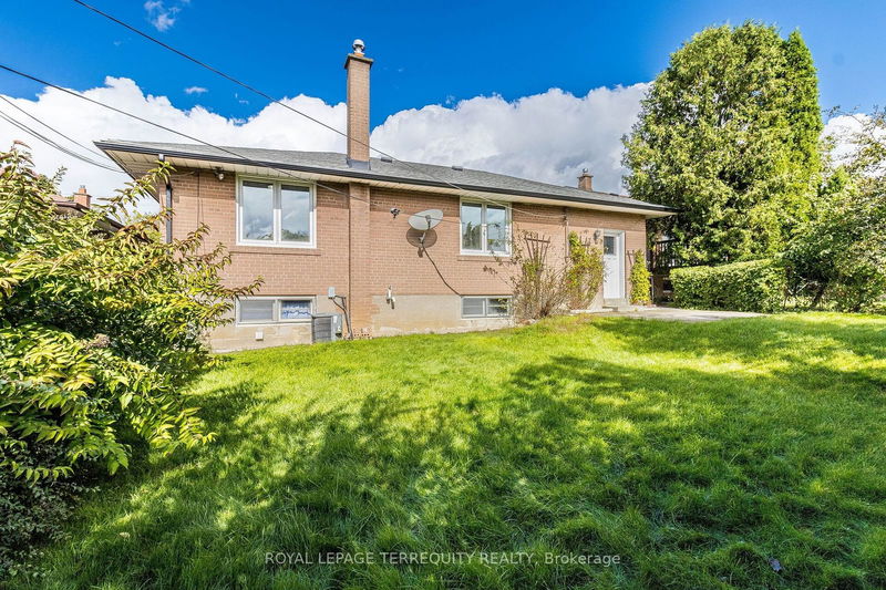 390 Renforth Dr  Toronto, M9C 2M2 | Image 24